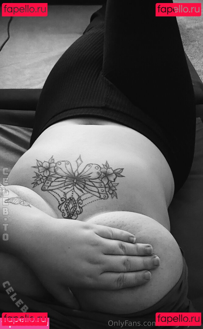 NaughtyCaiOF Nude Onlyfans Photo 6