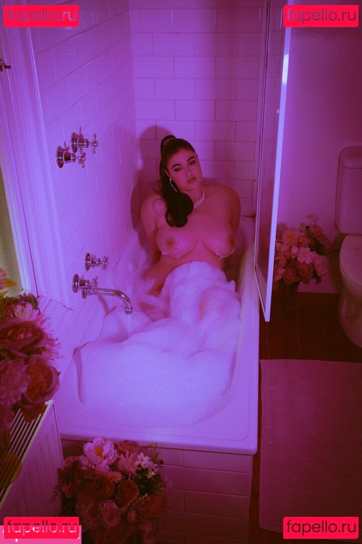 Stefania Ferrario Nude Onlyfans Photo 10
