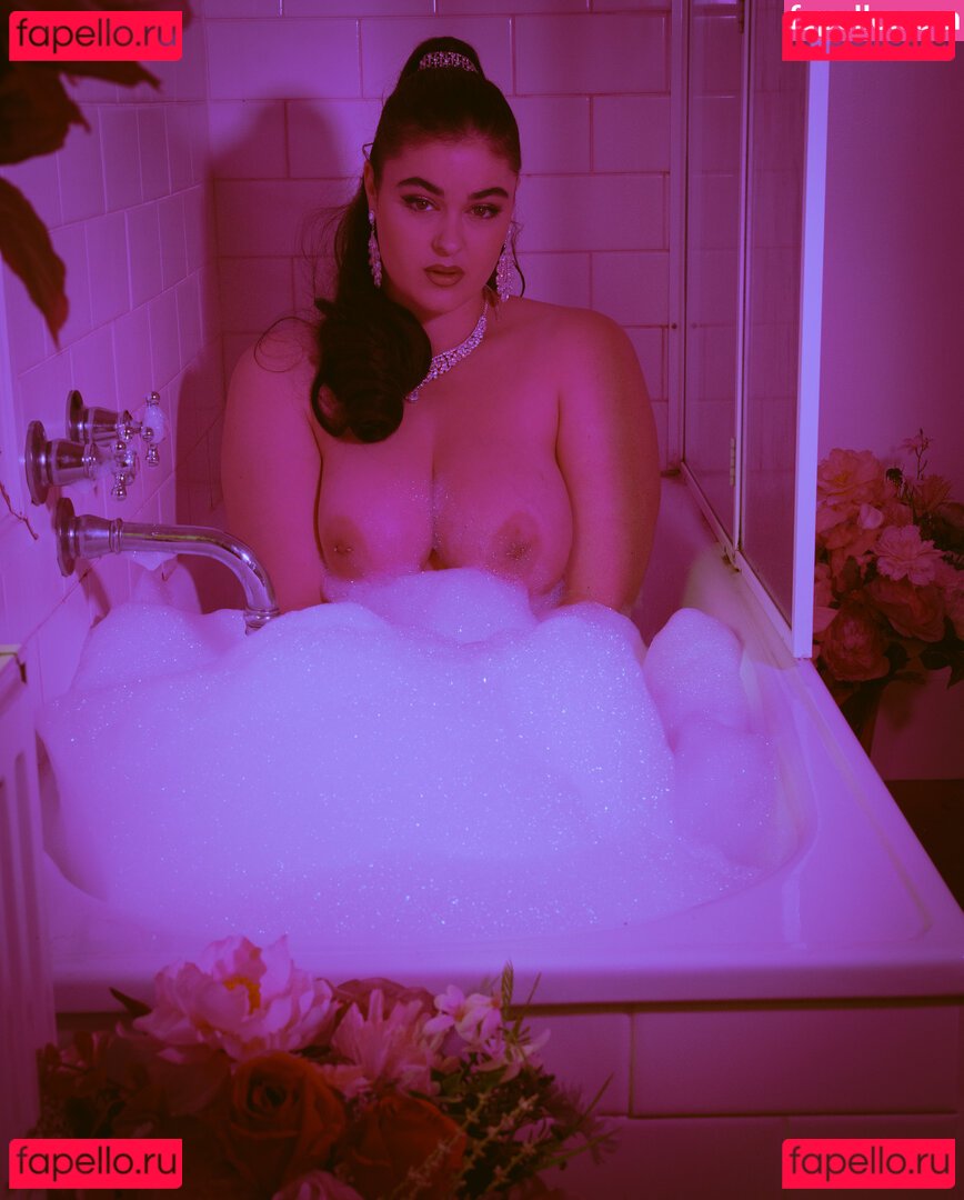 Stefania Ferrario Nude Onlyfans Photo 8