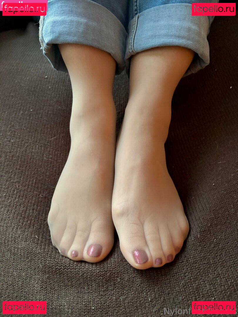 inyournylondreams4 / nylonfeetdreams Onlyfans Photo Gallery 