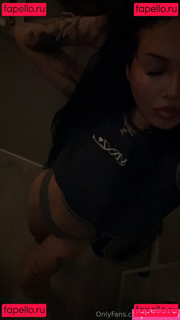 Amika Elise Nude Onlyfans Photo 11