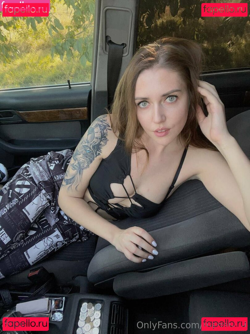 megan_vi / meganolivi Onlyfans Photo Gallery 