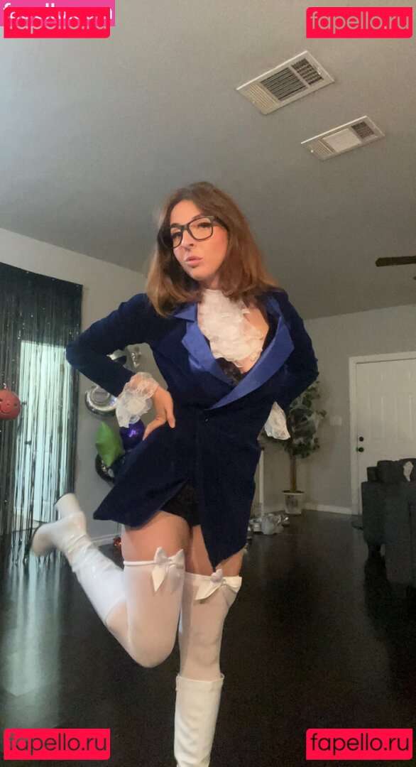 MeganBitchell / megan.bitchell Onlyfans Photo Gallery 