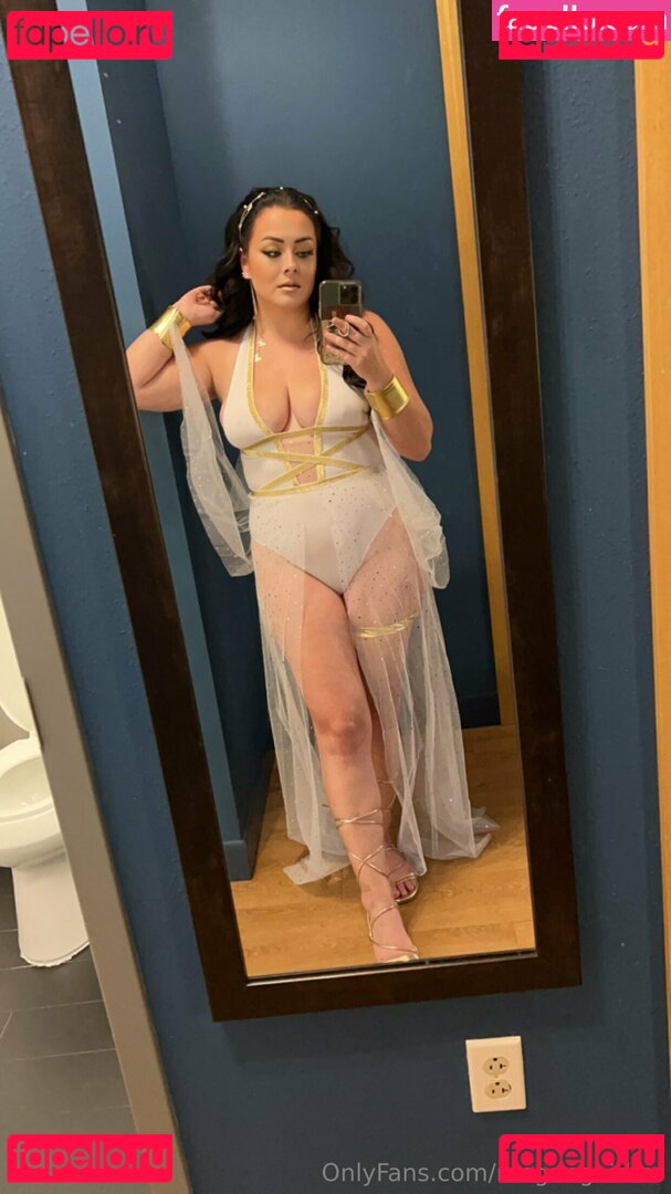 meganelizabethgaither / megangaither Onlyfans Photo Gallery 