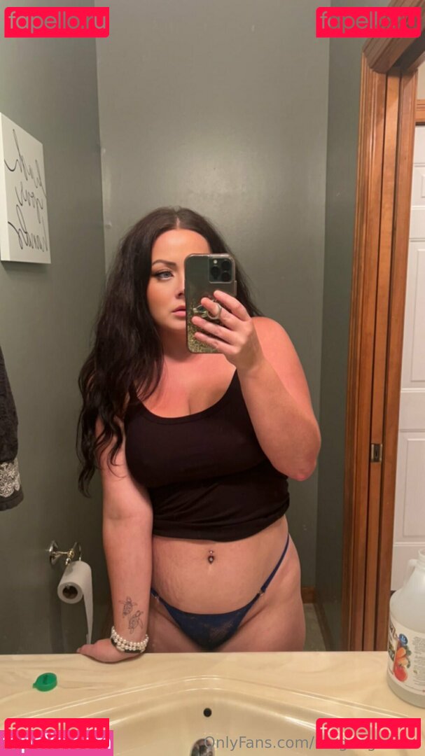 meganelizabethgaither / megangaither Onlyfans Photo Gallery 