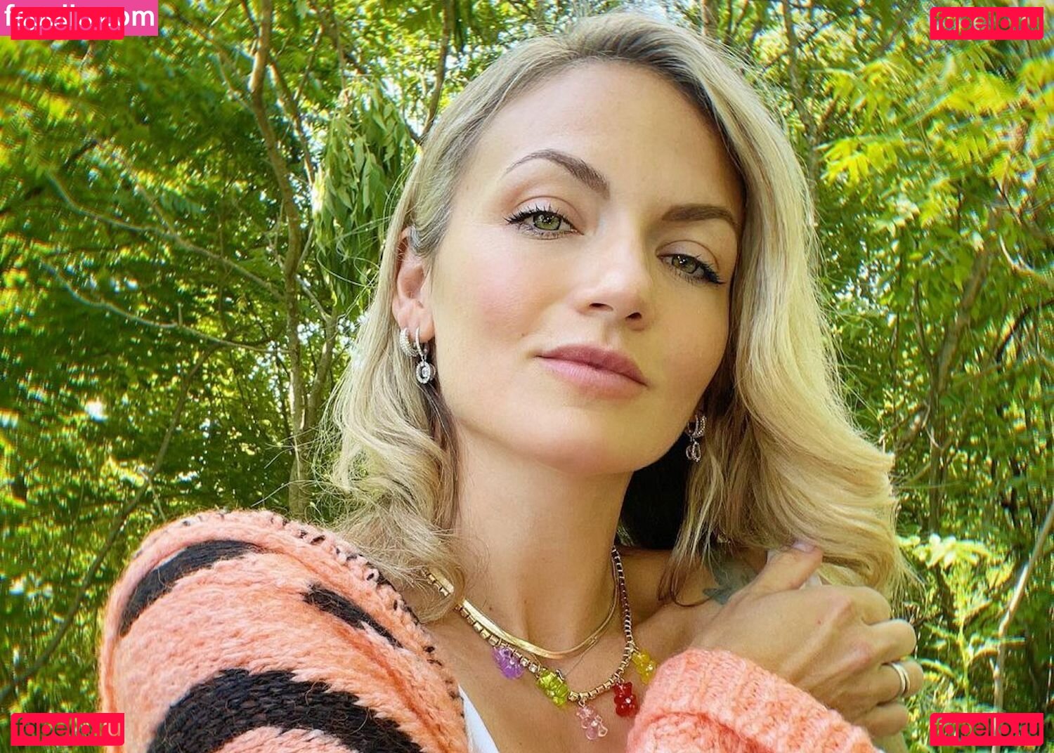 Isabelle Desjardins / isalechat Onlyfans Photo Gallery 