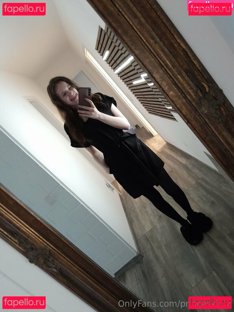 Princesxlilly / princesslilyx Onlyfans Photo Gallery 