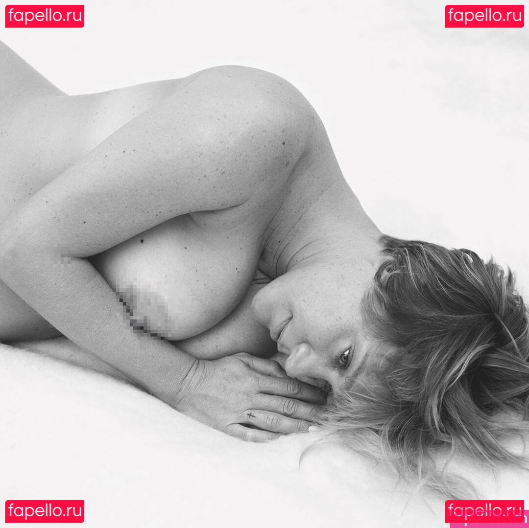 Chloe Sevigny Nude Onlyfans Photo 6