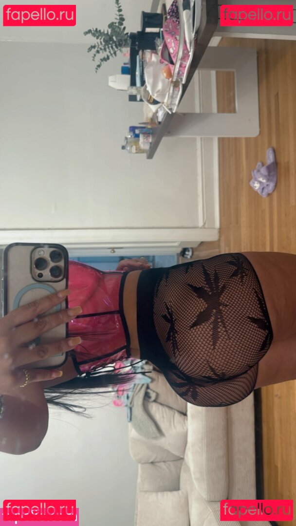 xoluvnatt / xonat Onlyfans Photo Gallery 