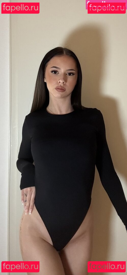 Aliabaddie / aliaviktoria / allysglamdiary Onlyfans Photo Gallery 