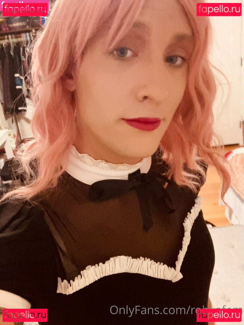 robin.fynn / robynfem Onlyfans Photo Gallery 