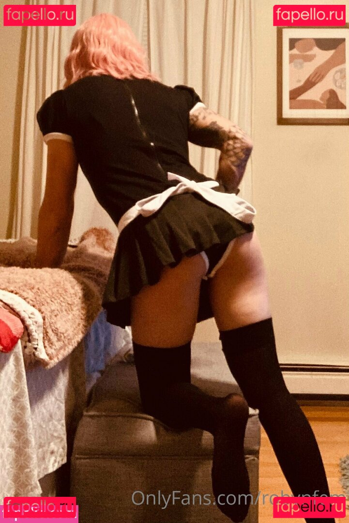robin.fynn / robynfem Onlyfans Photo Gallery 