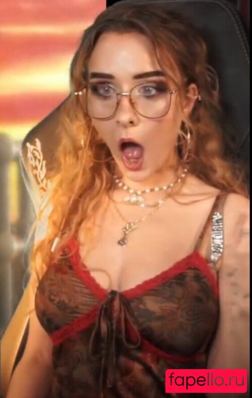 elina / elinatwitch Nude Onlyfans Photo 29