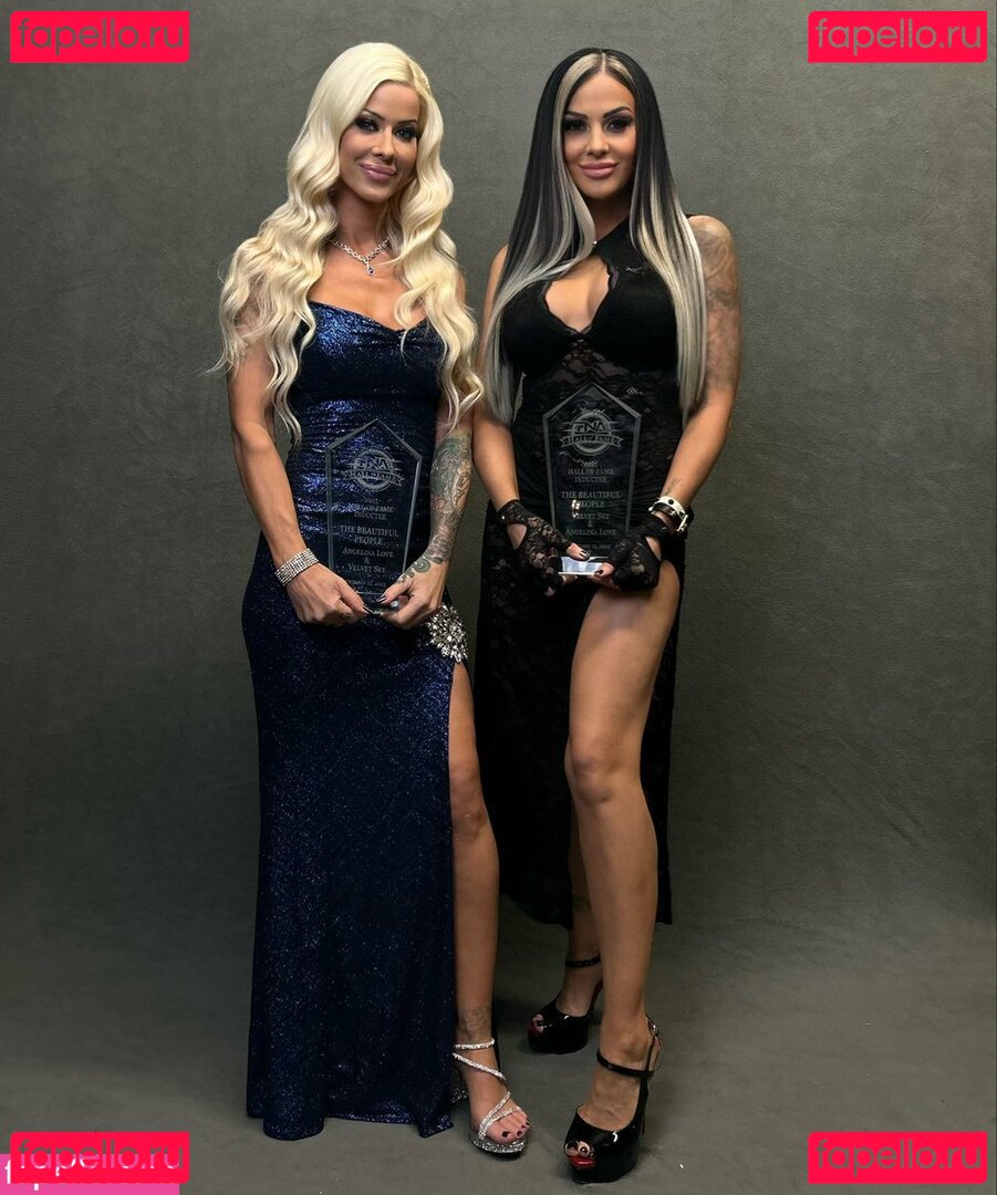 angelinalove Onlyfans Photo Gallery 