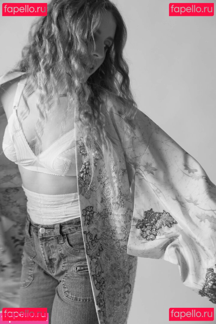 Angelina Mango Onlyfans Photo Gallery 