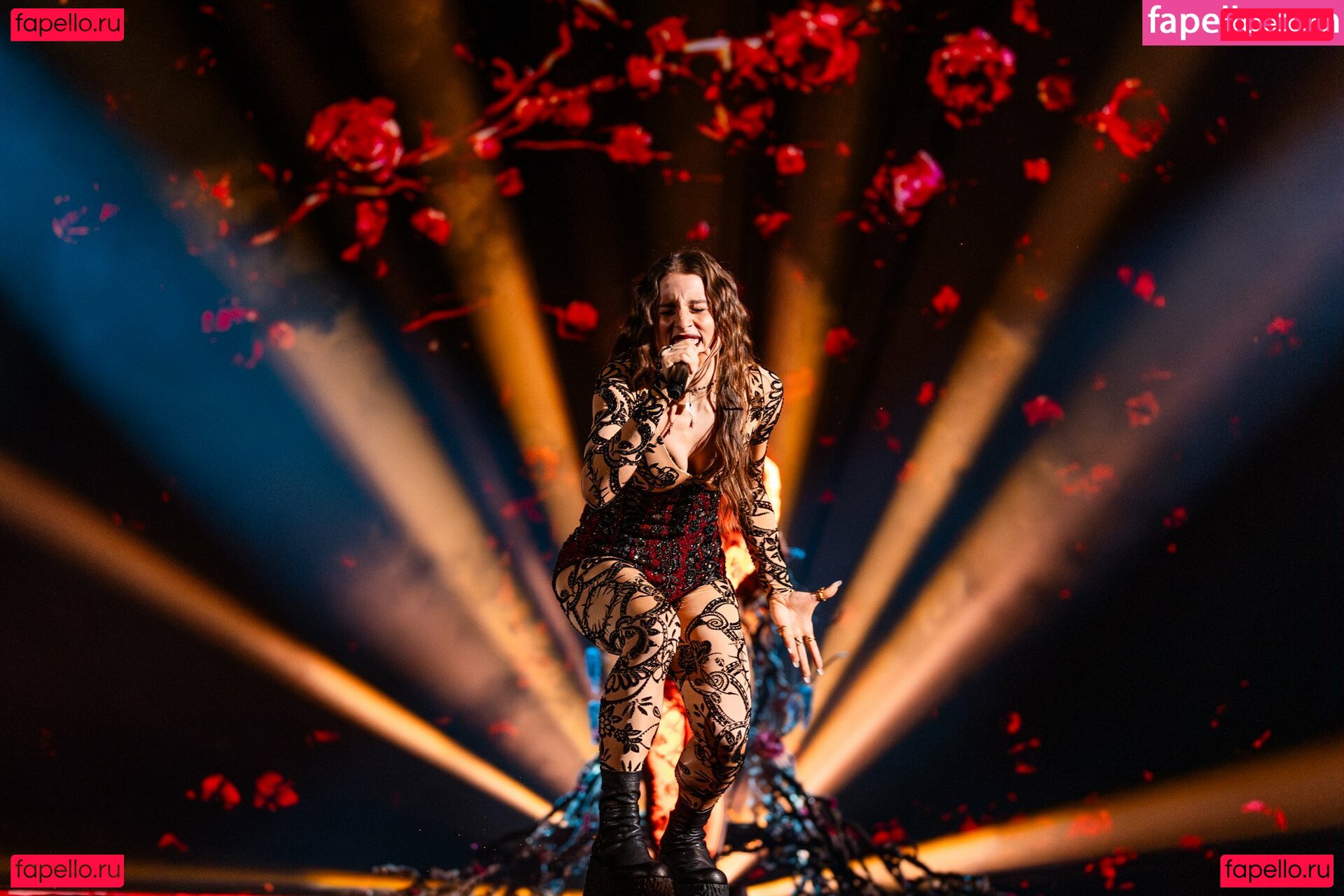 Angelina Mango Onlyfans Photo Gallery 