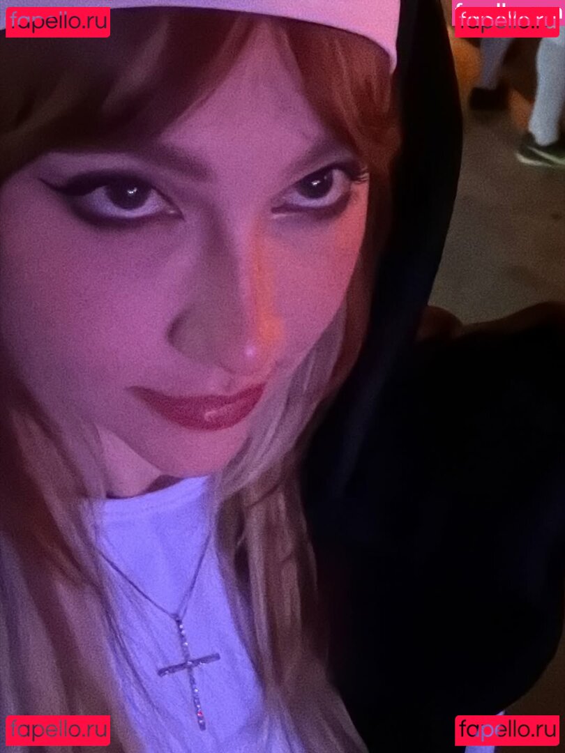 Amanda Toledo / MandsToledo / holydope Onlyfans Photo Gallery 