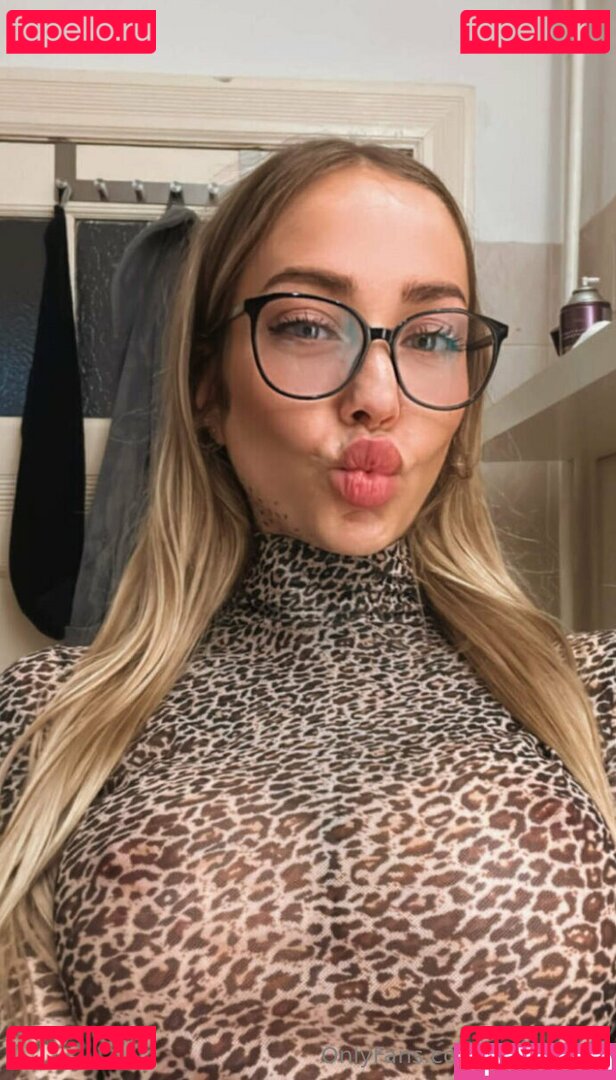 elenas_crib / elenascrib Onlyfans Photo Gallery 