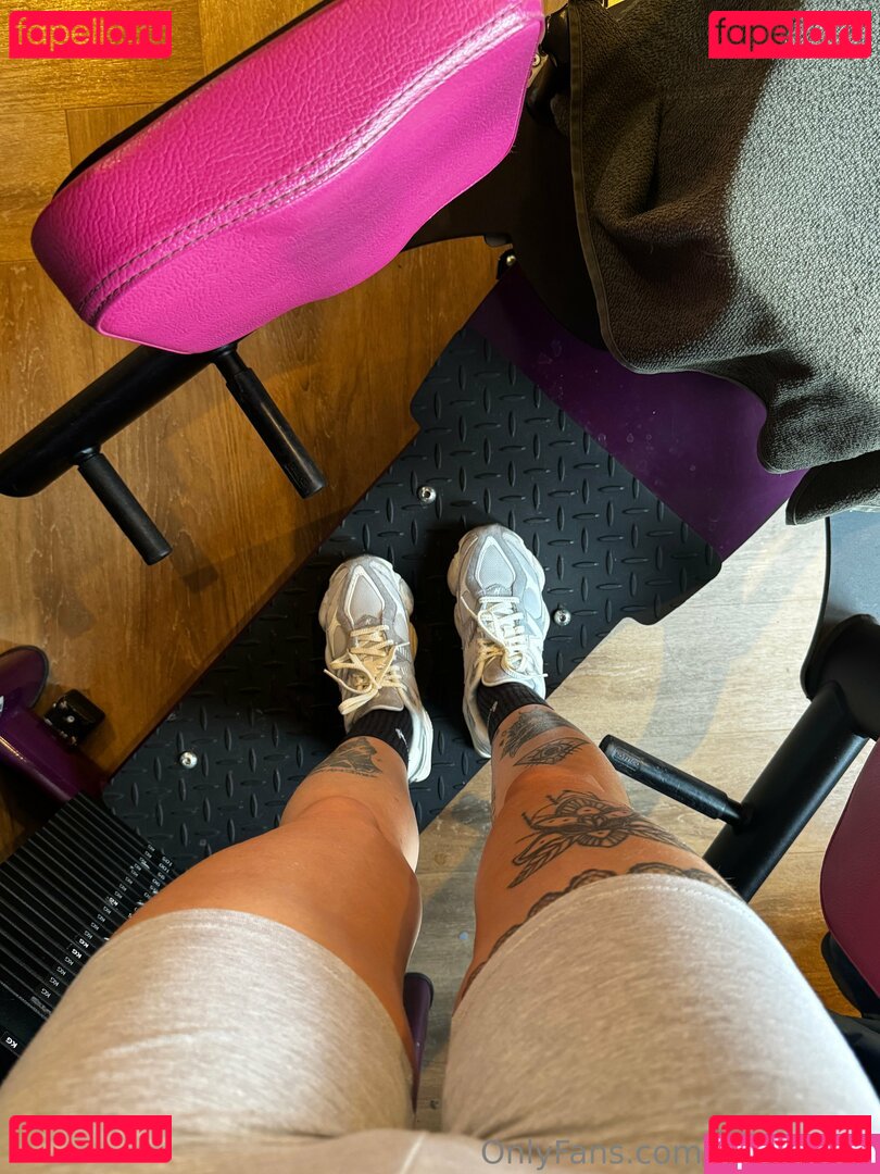 elenas_crib / elenascrib Onlyfans Photo Gallery 