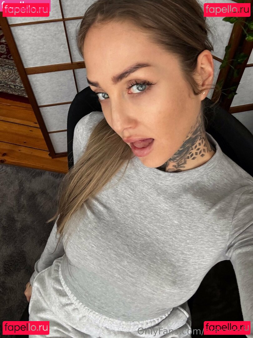 elenas_crib / elenascrib Onlyfans Photo Gallery 