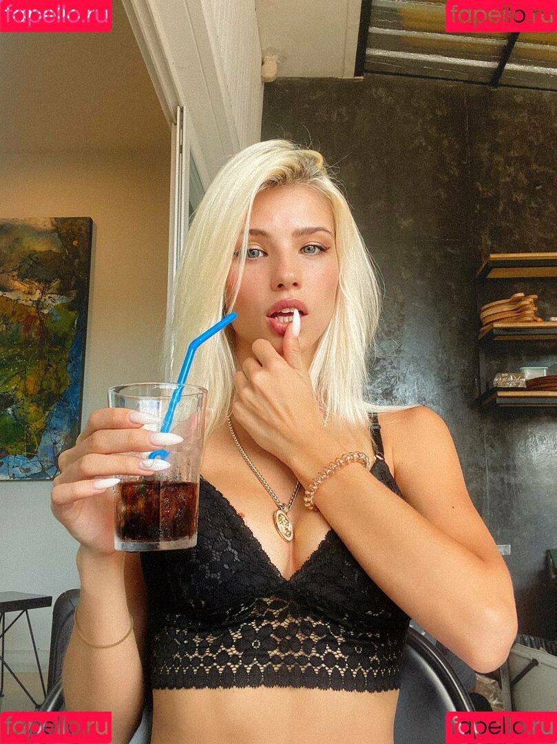 Laura Mädler Onlyfans Photo Gallery 