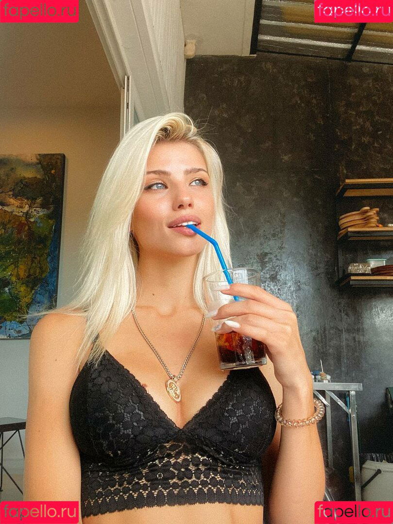 Laura Mädler Onlyfans Photo Gallery 