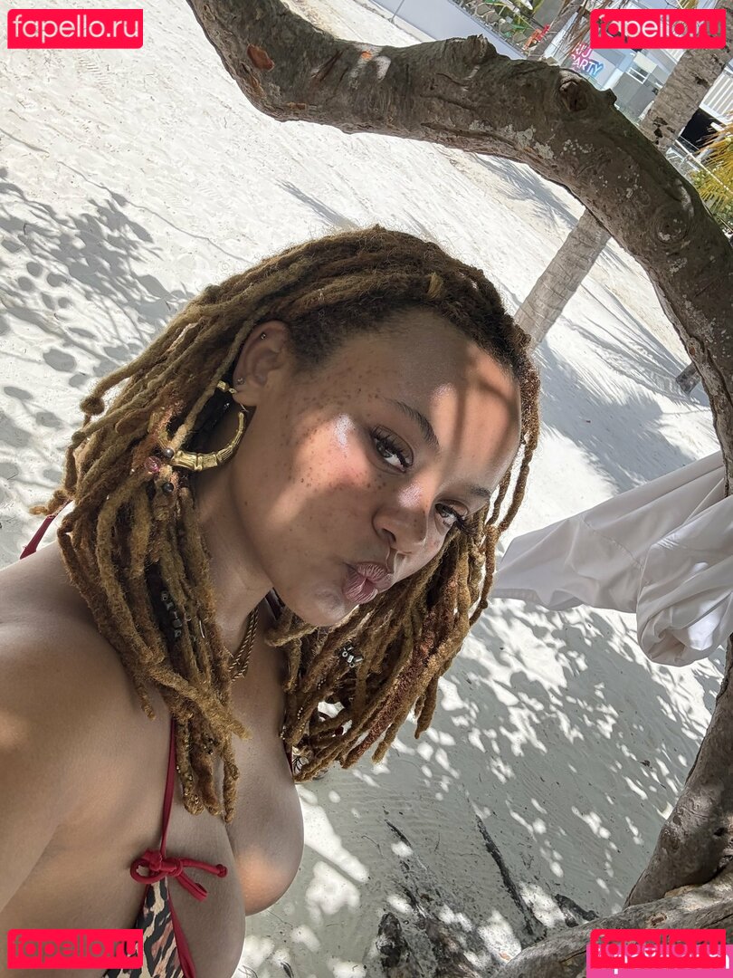 jaden.alexiis / jadenam01 / lotusfllower Onlyfans Photo Gallery 