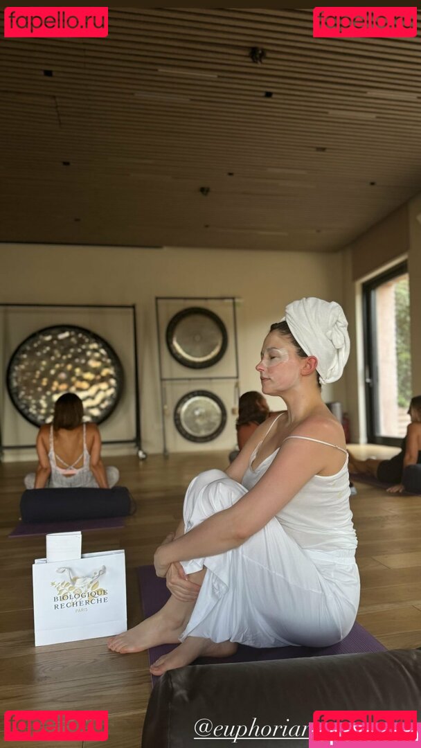 Haley Bennett / halolorraine / tshaileybennett / yelahbennett Onlyfans Photo Gallery 