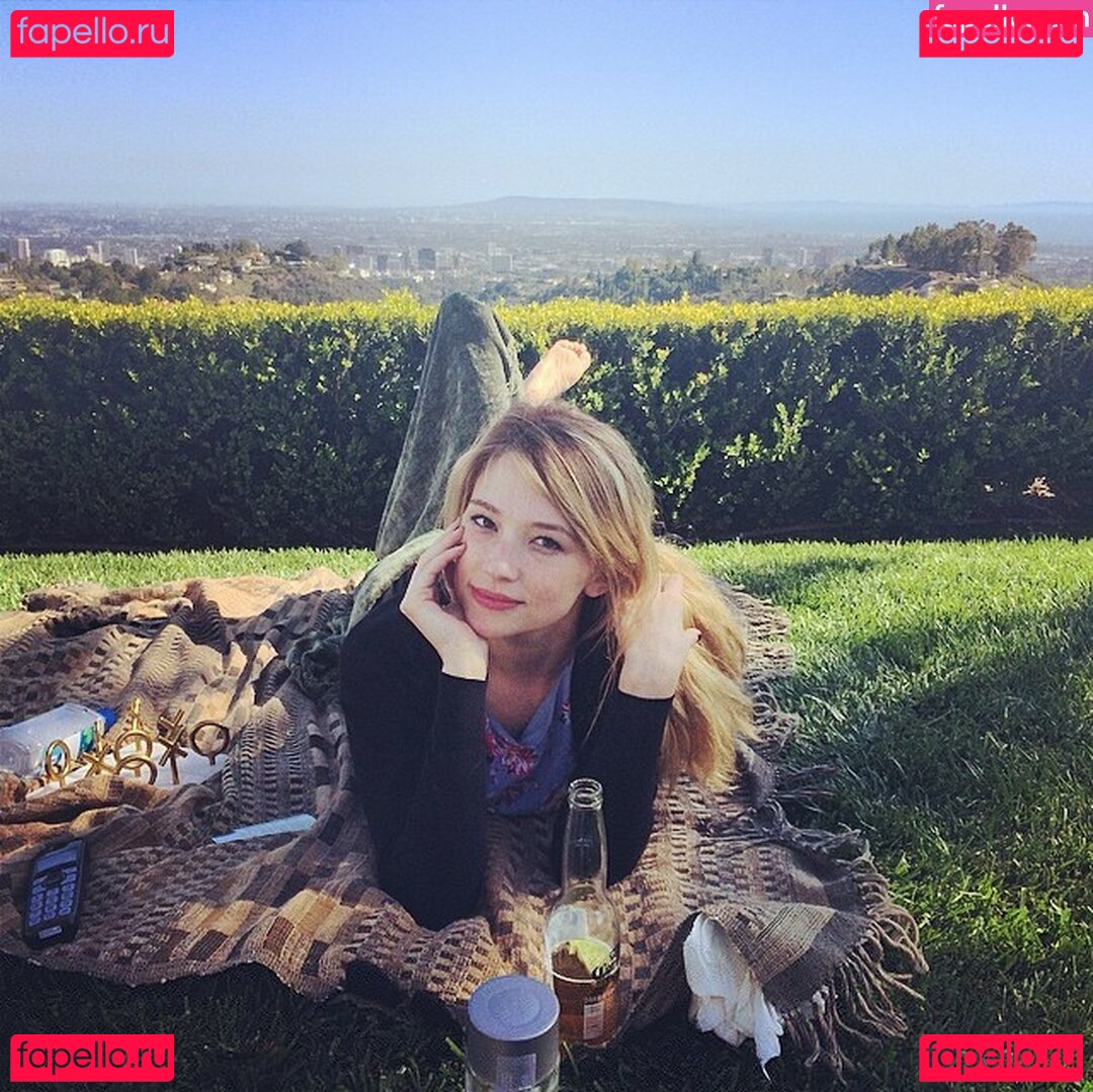 Haley Bennett / halolorraine / tshaileybennett / yelahbennett Onlyfans Photo Gallery 