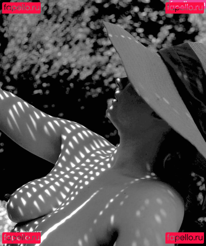 Haley Bennett / halolorraine / tshaileybennett / yelahbennett Onlyfans Photo Gallery 