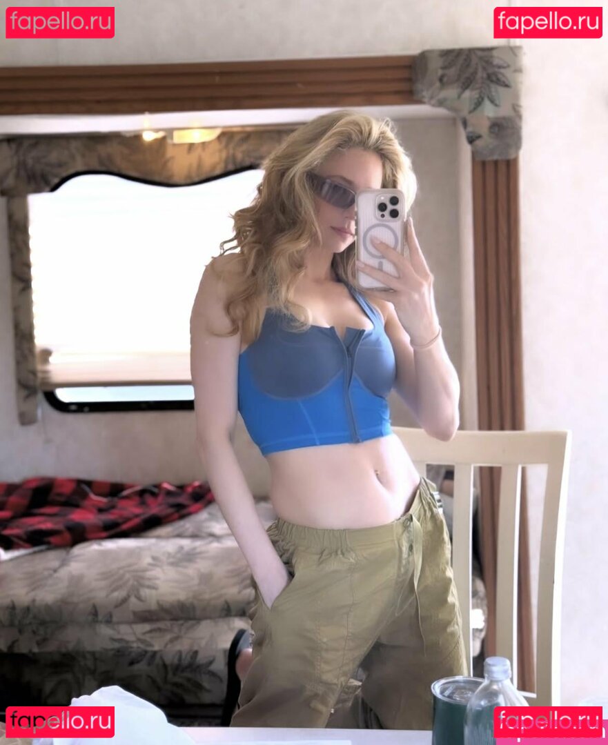 Haley Bennett / halolorraine / tshaileybennett / yelahbennett Onlyfans Photo Gallery 