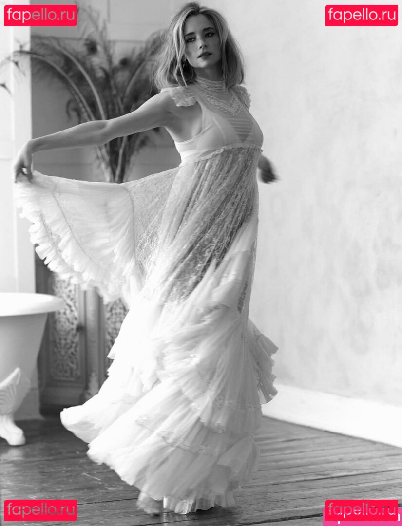 Haley Bennett / halolorraine / tshaileybennett / yelahbennett Onlyfans Photo Gallery 