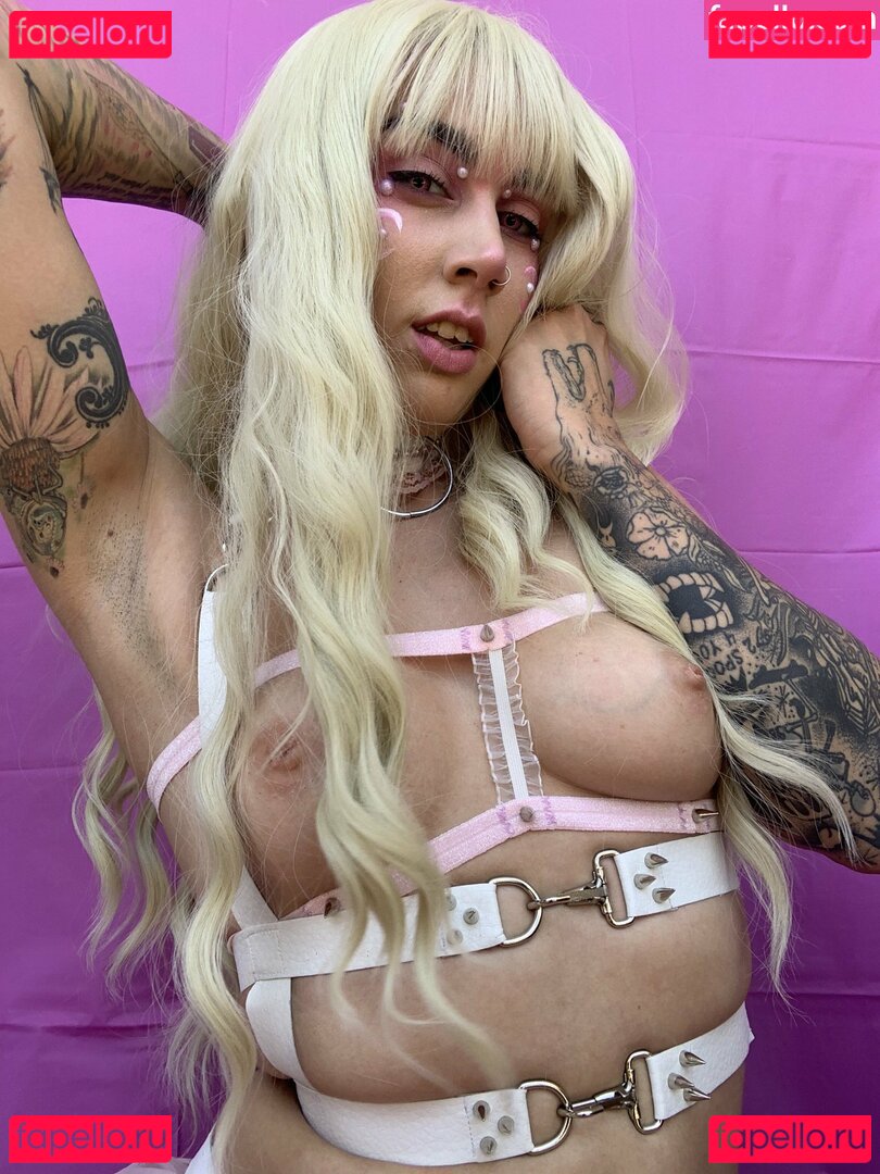 ChristinaCreeps / spooky.juice Nude Onlyfans Photo 39