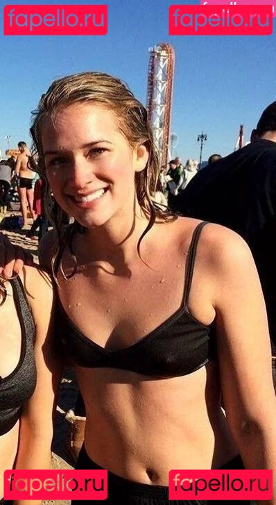 Elizabeth Lail / elizabethdlail / elizabethlail Onlyfans Photo Gallery 