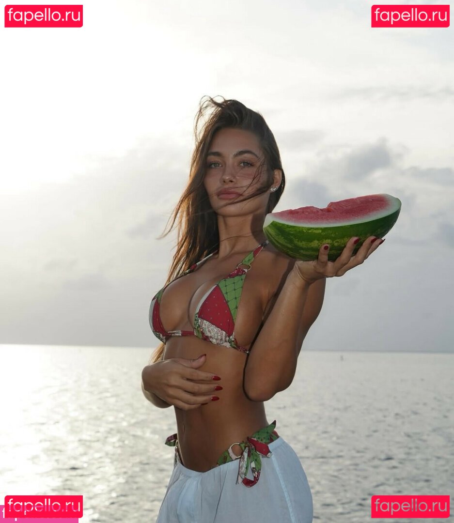 Celina Smith / Celinasmith / celbelly / itscelinasmith / itscelsmith Onlyfans Photo Gallery 