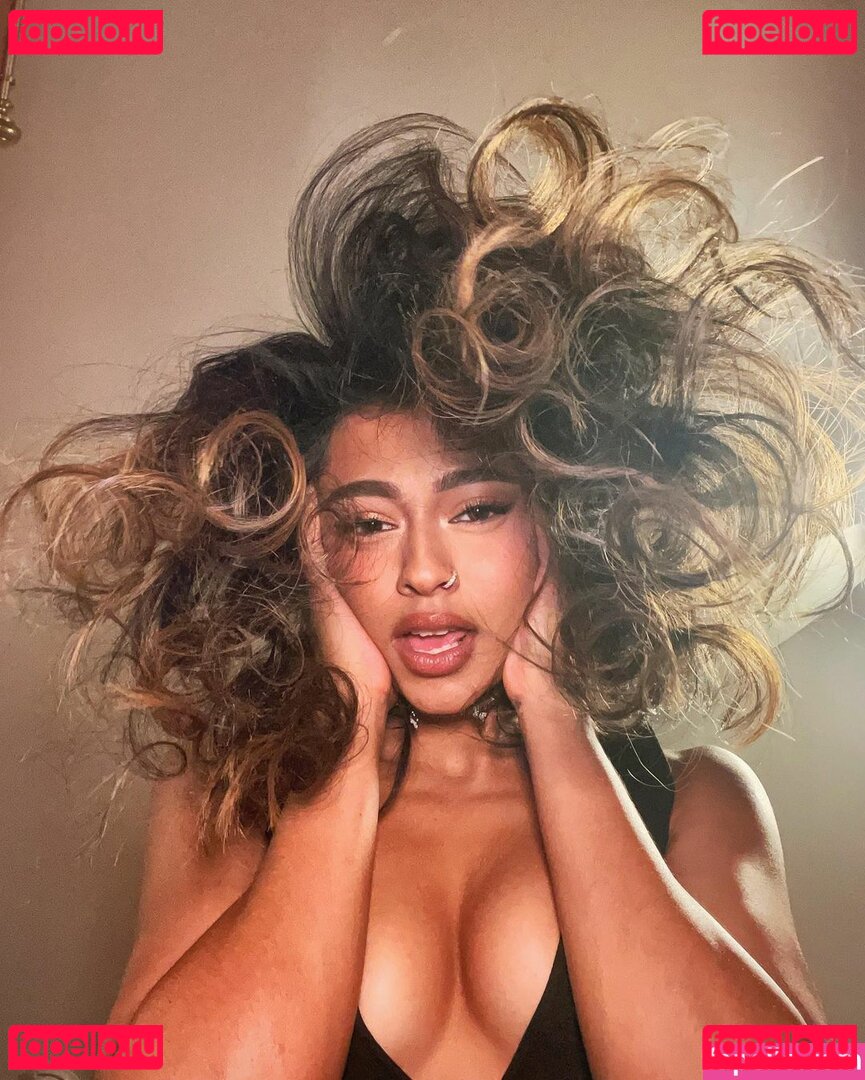 Mira Patel / mirapatelll Onlyfans Photo Gallery 