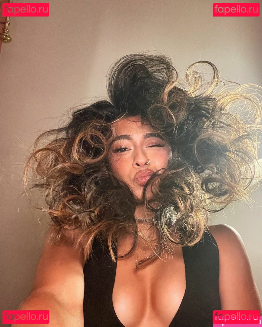 Mira Patel / mirapatelll Onlyfans Photo Gallery 