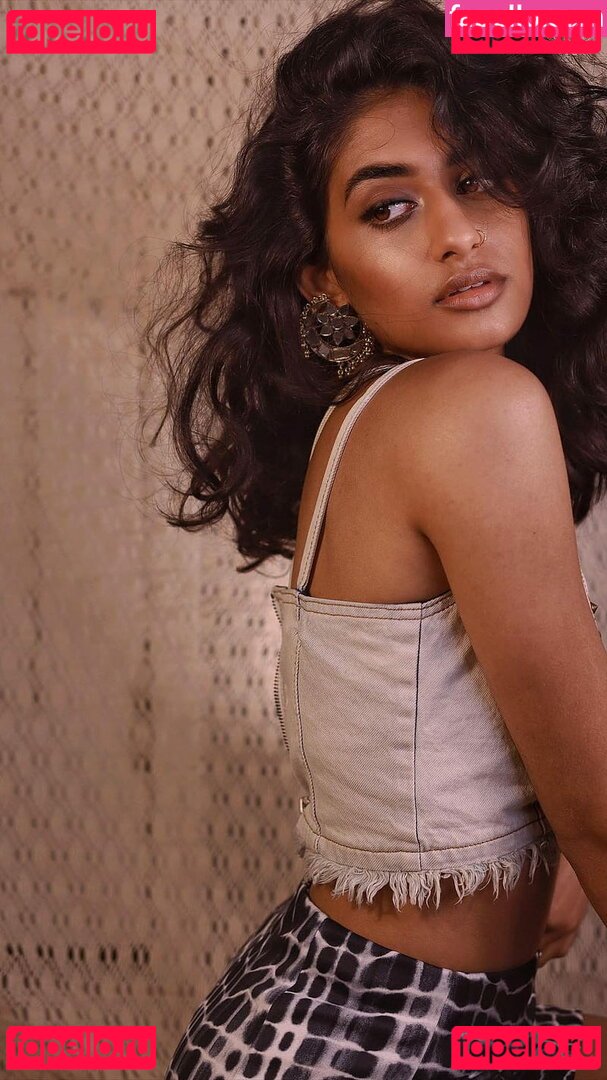 Mira Patel / mirapatelll Onlyfans Photo Gallery 