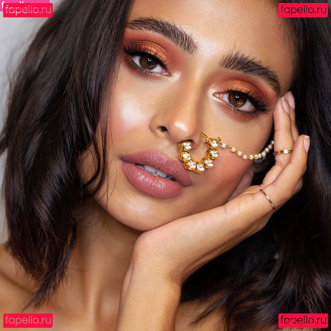 Mira Patel / mirapatelll Onlyfans Photo Gallery 