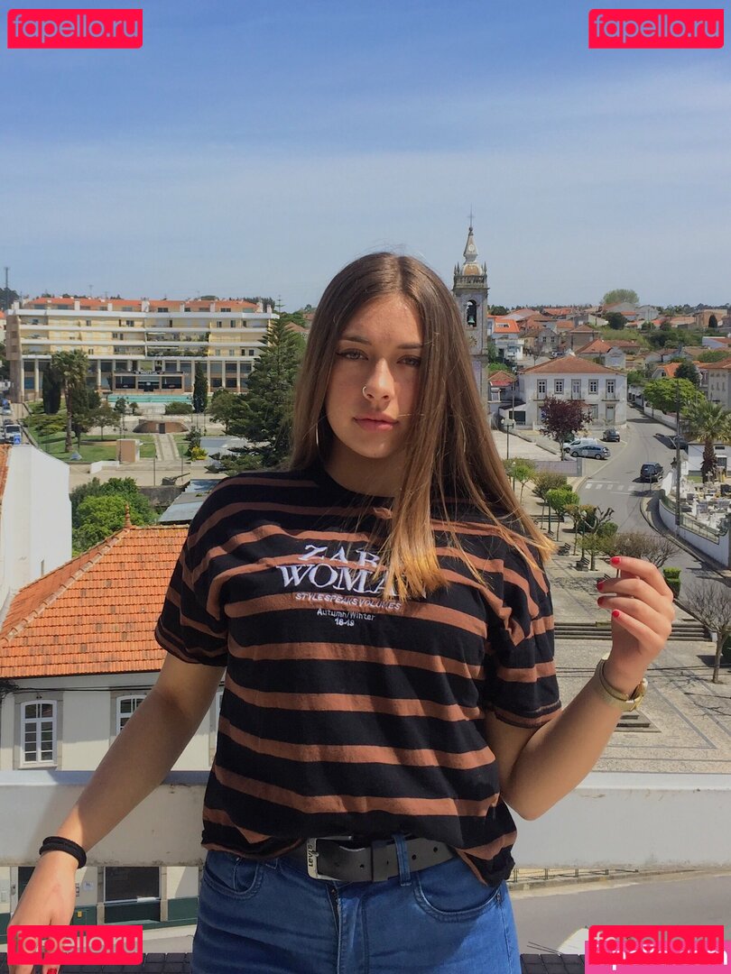 Rafaela Moutinho / https: / rafaelareismoutinho / rafaelareismoutinho ? Onlyfans Photo Gallery 