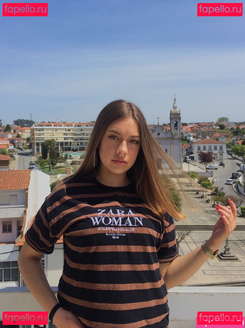 Rafaela Moutinho / https: / rafaelareismoutinho / rafaelareismoutinho ? Onlyfans Photo Gallery 