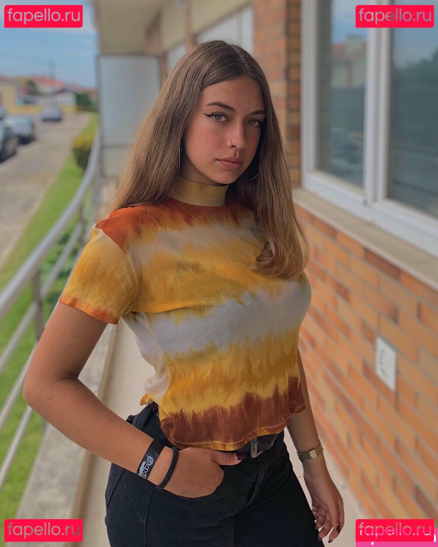 Rafaela Moutinho / https: / rafaelareismoutinho / rafaelareismoutinho ? Onlyfans Photo Gallery 