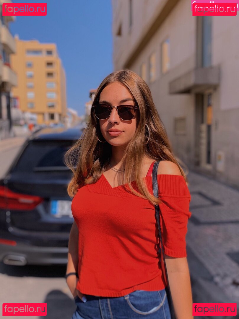 Rafaela Moutinho / https: / rafaelareismoutinho / rafaelareismoutinho ? Onlyfans Photo Gallery 