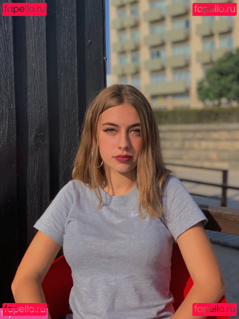 Rafaela Moutinho / https: / rafaelareismoutinho / rafaelareismoutinho ? Onlyfans Photo Gallery 