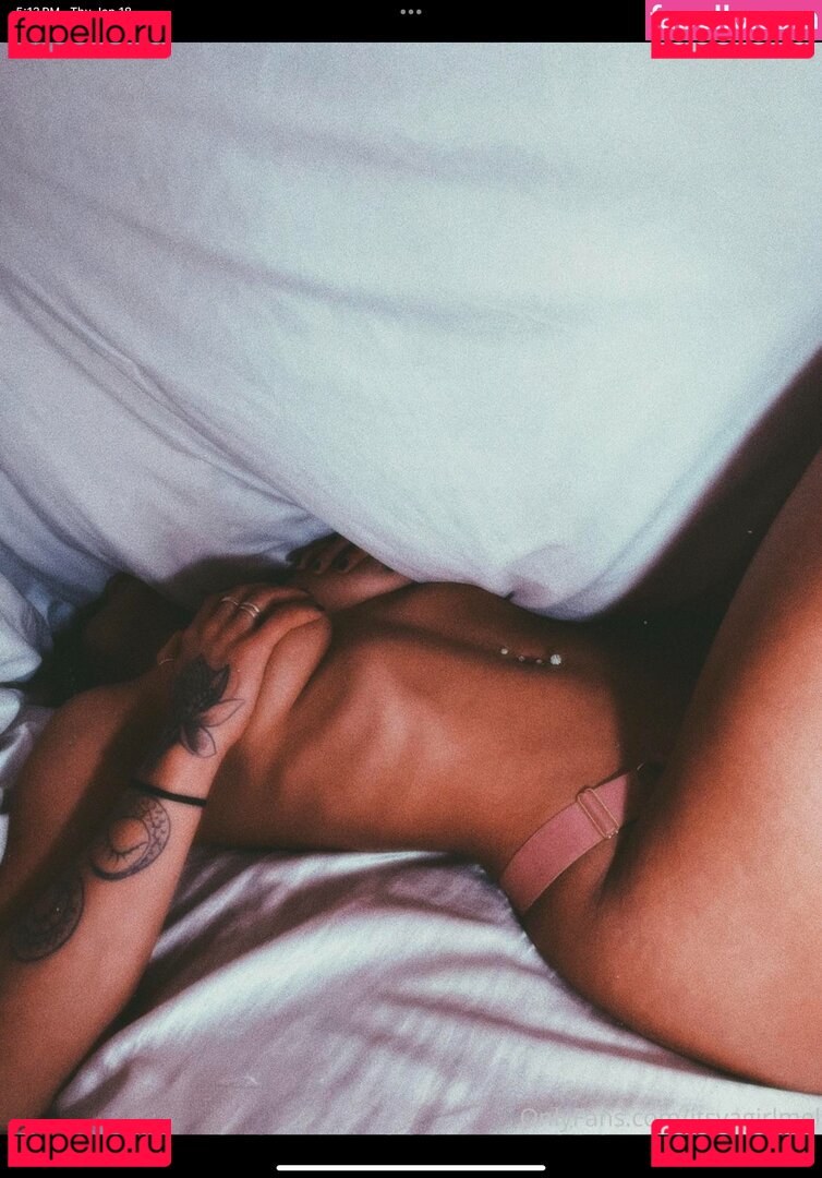 Melanie Cruz / Melaniepcruzz / itsyagirlmel / melaniepcruzzzz Onlyfans Photo Gallery 