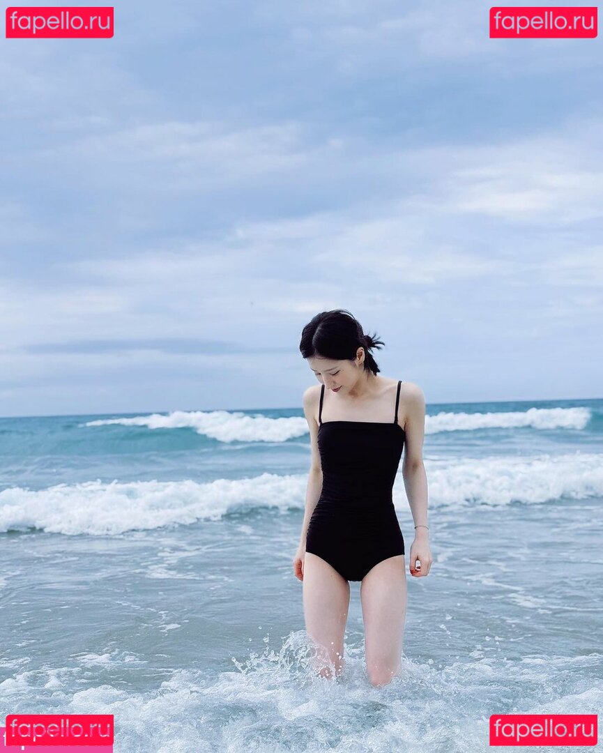 HeeJin (ARTMS  / HeeJin (ARTMS / LOONA) / heejin_theworld Onlyfans Photo Gallery 