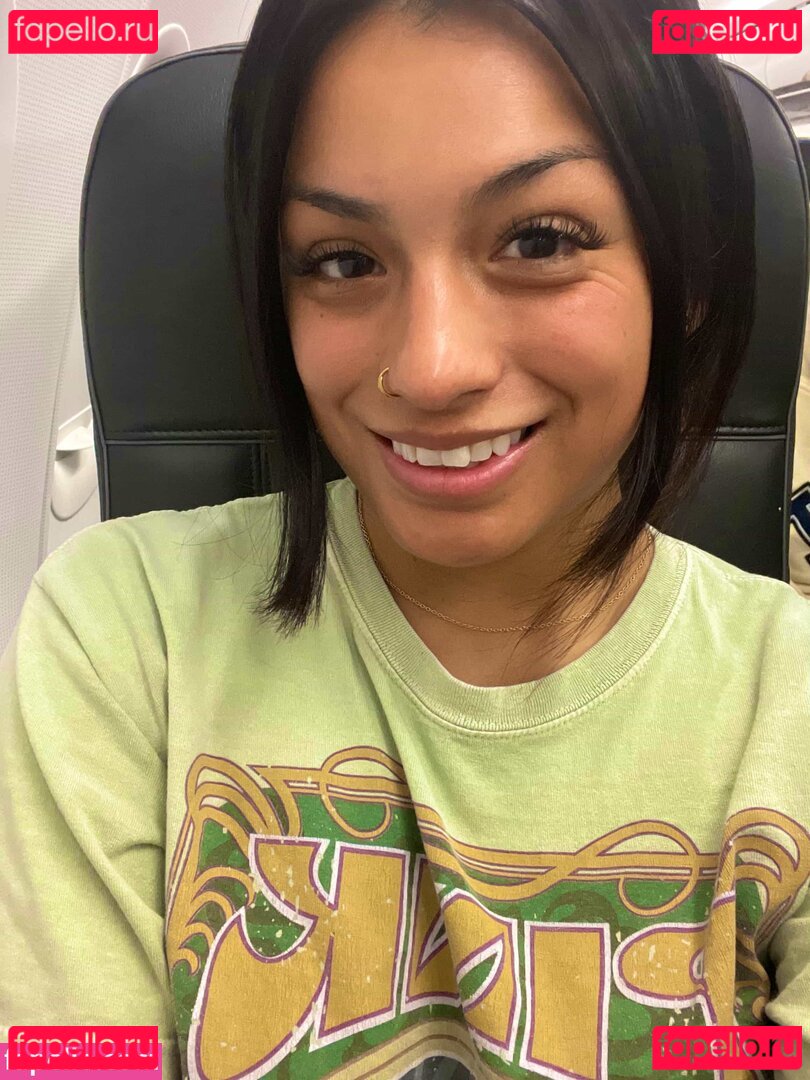 Karina Valentina / OfficialKarinaV / https: / karina.valentina / valentinakarina Onlyfans Photo Gallery 