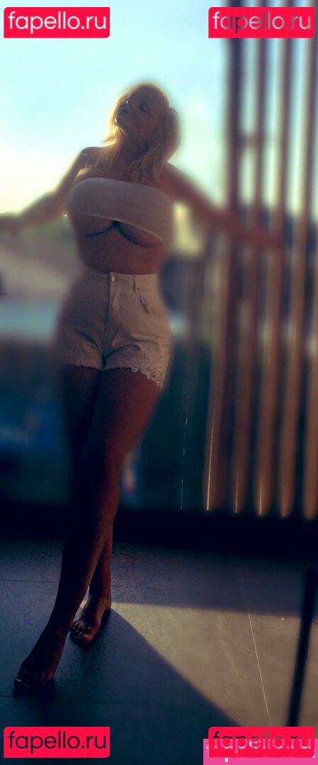 Noprobsju Nude Onlyfans Photo 44