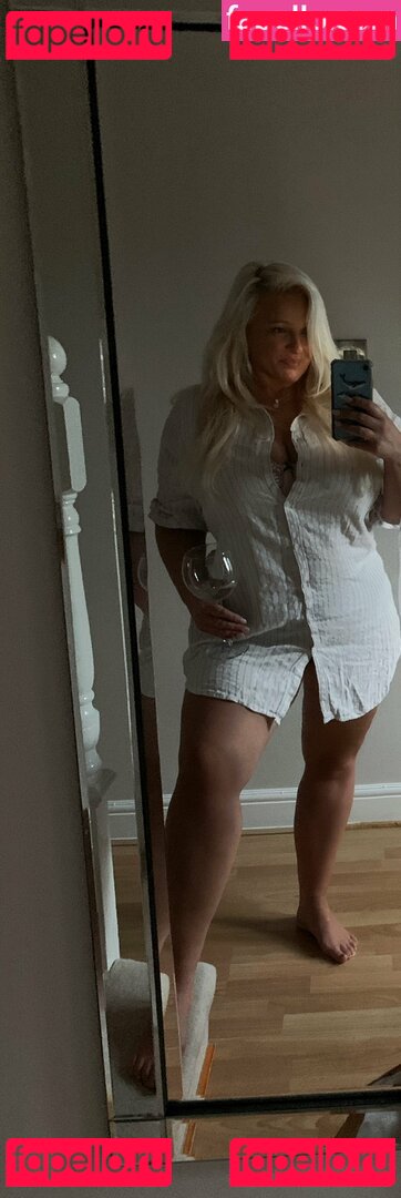 Noprobsju Nude Onlyfans Photo 18
