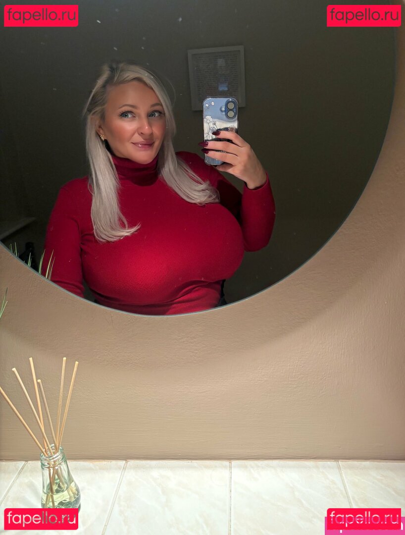 Noprobsju Nude Onlyfans Photo 10